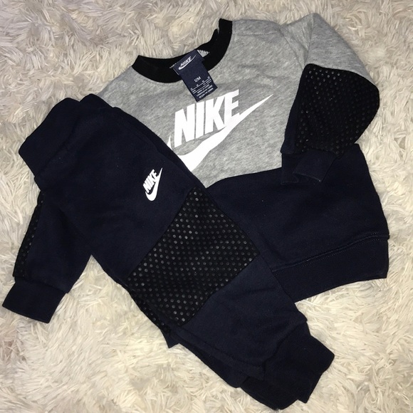 nike sweatsuit modells